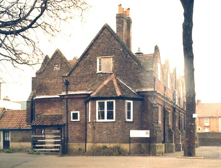 Dewhurst St Mary 1981 before restoration  - Dewhurst St Mary Cheshunt -  Hertfordshire Building Preservation Trust